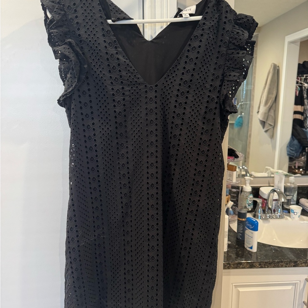 Evereve Black Eyelet V-Neck Midi Dress - Picture 3 of 5